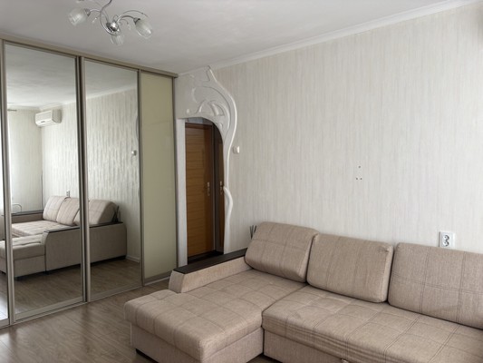 Продам однокомнатную (1-комн.) квартиру, Жмайлова ул, 4к3, Ростов-на-Дону г