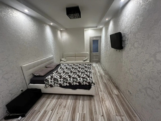 Продам трехкомнатную (3-комн.) квартиру, Октябрьский пр-кт, 18к2, Люберцы г