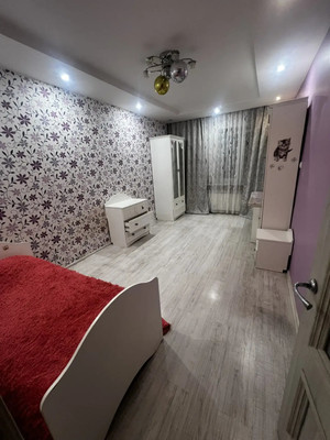 Продам трехкомнатную (3-комн.) квартиру, Октябрьский пр-кт, 18к2, Люберцы г