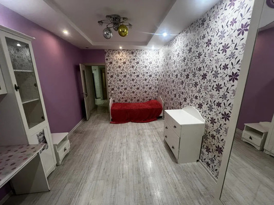 Продам трехкомнатную (3-комн.) квартиру, Октябрьский пр-кт, 18к2, Люберцы г