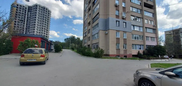 Продам двухкомнатную (2-комн.) квартиру, 51-й Армии ул, 111, Симферополь г