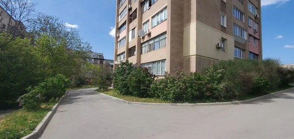 Продам двухкомнатную (2-комн.) квартиру, 51-й Армии ул, 111, Симферополь г