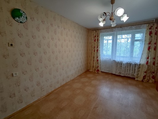 Продам двухкомнатную (2-комн.) квартиру, Пролетарская ул, 9, Сырково д