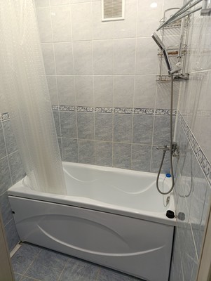 Продам двухкомнатную (2-комн.) квартиру, 1-я Новая ул, 10, Кикерино п