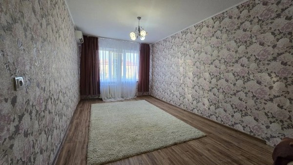 Продам двухкомнатную (2-комн.) квартиру, Московская ул, 58, Краснодар г