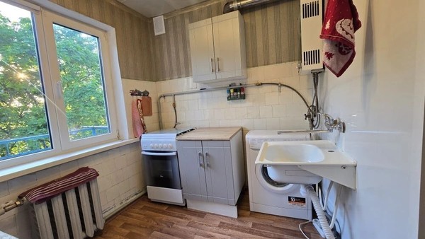 Продам двухкомнатную (2-комн.) квартиру, Московская ул, 58, Краснодар г