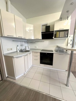 Продам однокомнатную (1-комн.) квартиру, Охтинская аллея, 16, Мурино п