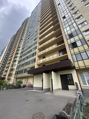 Продам однокомнатную (1-комн.) квартиру, Охтинская аллея, 16, Мурино п