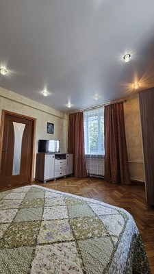 Продам двухкомнатную (2-комн.) квартиру, Ленина пр-кт, 9, Октябрьский г