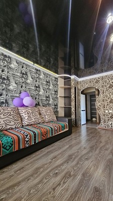 Продам двухкомнатную (2-комн.) квартиру, 35-й мкр, 10, Октябрьский г