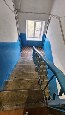 Продам двухкомнатную (2-комн.) квартиру, 35-й мкр, 10, Октябрьский г