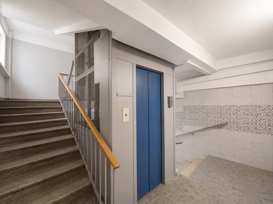 Продам двухкомнатную (2-комн.) квартиру, Барклая ул, 12, Москва г