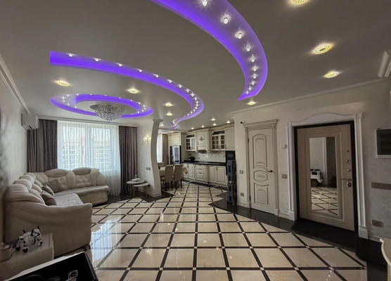 Продам трехкомнатную (3-комн.) квартиру, Свободы (Мирный мкр.) ул, 3, Мирный п