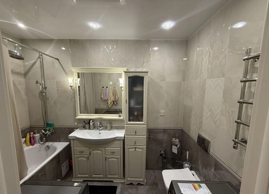 Продам трехкомнатную (3-комн.) квартиру, Свободы (Мирный мкр.) ул, 3, Мирный п