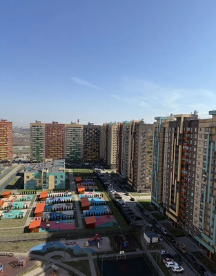 Продам трехкомнатную (3-комн.) квартиру, Свободы (Мирный мкр.) ул, 3, Мирный п