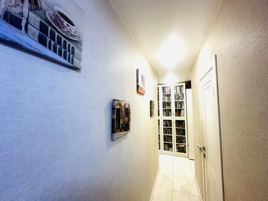 Продам двухкомнатную (2-комн.) квартиру, Исаковского ул, 20к2, Москва г