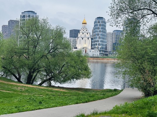 Продам двухкомнатную (2-комн.) квартиру, Исаковского ул, 20к2, Москва г