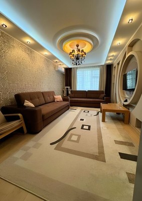 Продам трехкомнатную (3-комн.) квартиру, Международная ул, 22, Москва г