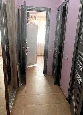 Продам трехкомнатную (3-комн.) квартиру, Международная ул, 22, Москва г