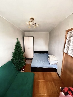 Продам трехкомнатную (3-комн.) квартиру, Новороссийская ул, 80, Армавир г