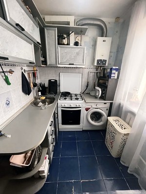 Продам трехкомнатную (3-комн.) квартиру, Новороссийская ул, 80, Армавир г