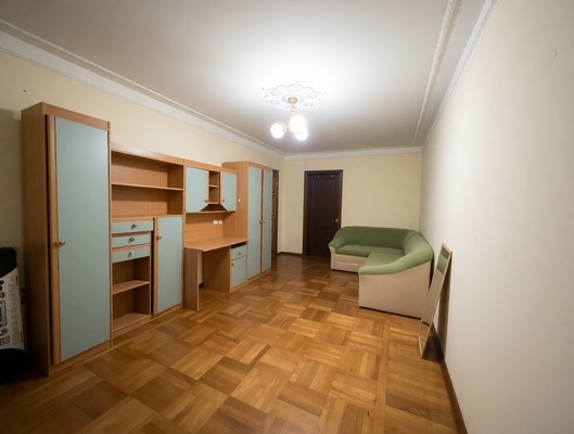 Продам трехкомнатную (3-комн.) квартиру, Славянская ул, 69, Волна п