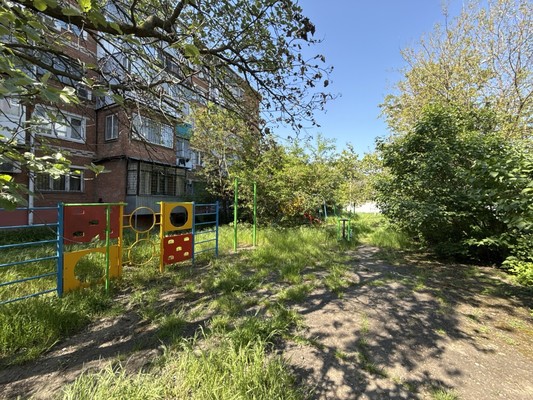 Продам трехкомнатную (3-комн.) квартиру, Славянская ул, 69, Волна п