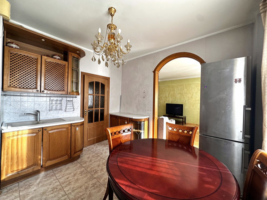 Продам трехкомнатную (3-комн.) квартиру, Старокачаловская ул, 14, Москва г
