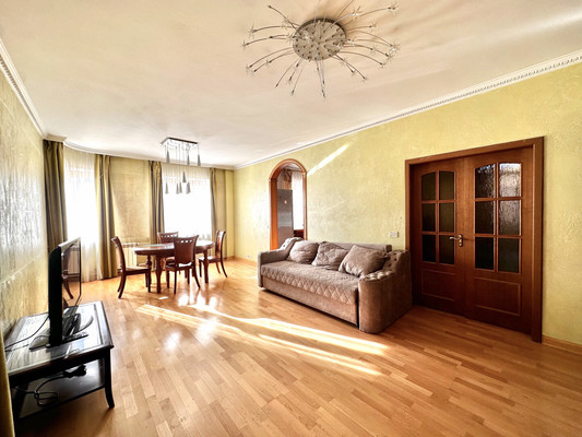 Продам трехкомнатную (3-комн.) квартиру, Старокачаловская ул, 14, Москва г