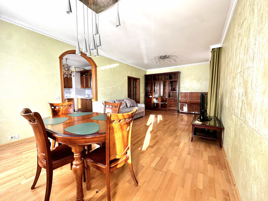 Продам трехкомнатную (3-комн.) квартиру, Старокачаловская ул, 14, Москва г