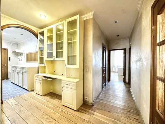 Продам трехкомнатную (3-комн.) квартиру, Старокачаловская ул, 14, Москва г