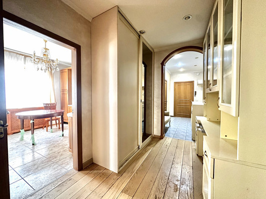 Продам трехкомнатную (3-комн.) квартиру, Старокачаловская ул, 14, Москва г