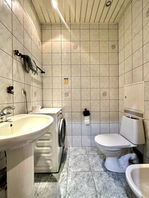 Продам трехкомнатную (3-комн.) квартиру, Старокачаловская ул, 14, Москва г