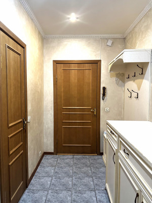 Продам трехкомнатную (3-комн.) квартиру, Старокачаловская ул, 14, Москва г