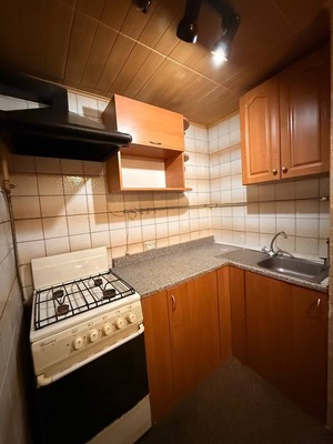 Продам трехкомнатную (3-комн.) квартиру, Крымчакский пер, 3, Симферополь г
