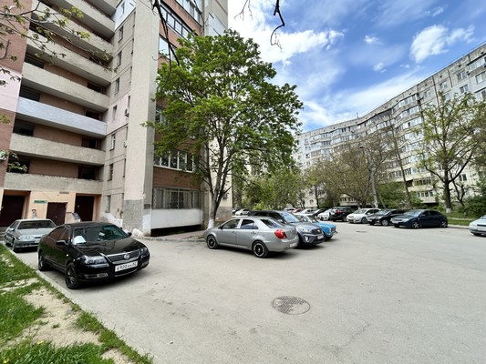 Продам однокомнатную (1-комн.) квартиру, Героев Сталинграда ул, 9, Симферополь г