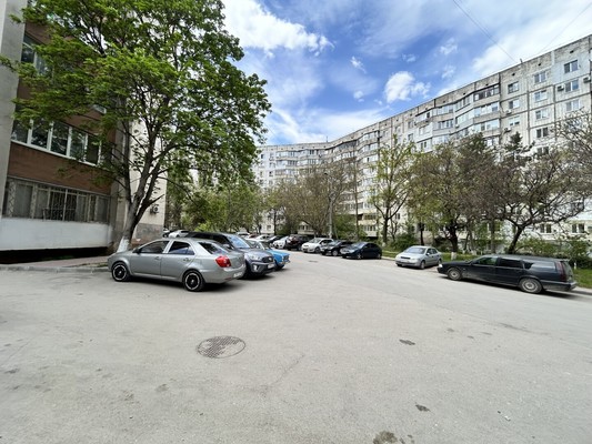 Продам однокомнатную (1-комн.) квартиру, Героев Сталинграда ул, 9, Симферополь г