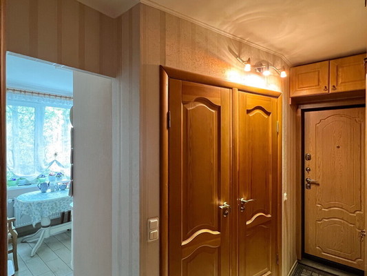 Продам двухкомнатную (2-комн.) квартиру, Альпийский пер, 11к1, Санкт-Петербург г