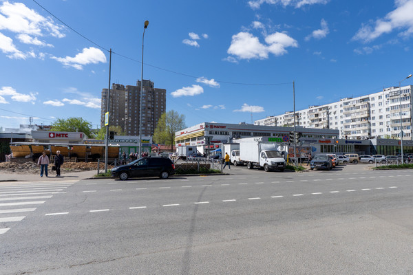 Продам трехкомнатную (3-комн.) квартиру, Адоратского ул, 27ка, Казань г