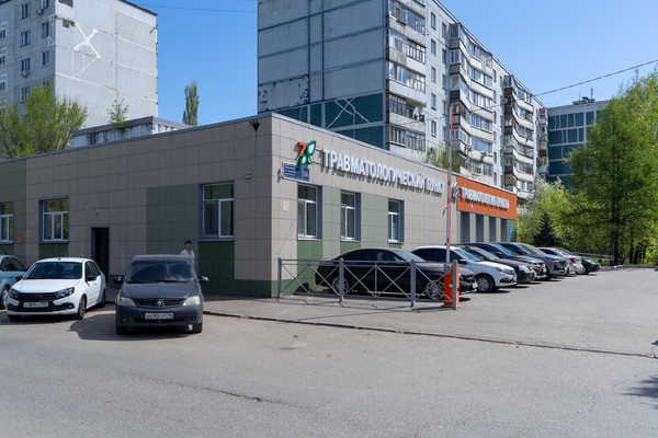 Продам трехкомнатную (3-комн.) квартиру, Адоратского ул, 27ка, Казань г