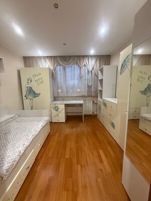 Продам трехкомнатную (3-комн.) квартиру, 800-летия Москвы ул, 32, Москва г