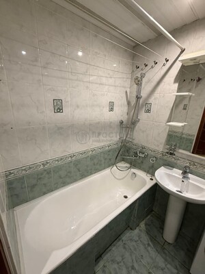 Продам трехкомнатную (3-комн.) квартиру, 800-летия Москвы ул, 32, Москва г