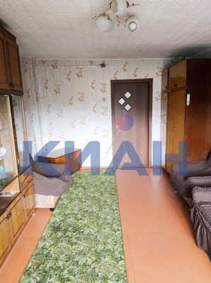 Продам трехкомнатную (3-комн.) квартиру, Железнодорожная ул, 23, Красноярск г