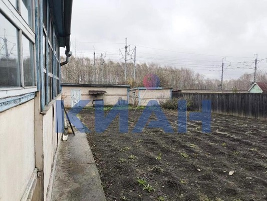 Продам трехкомнатную (3-комн.) квартиру, Железнодорожная ул, 23, Красноярск г