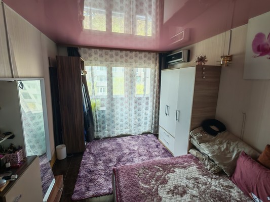 Продам трехкомнатную (3-комн.) квартиру, Комсомольская ул, 15, Фокино г