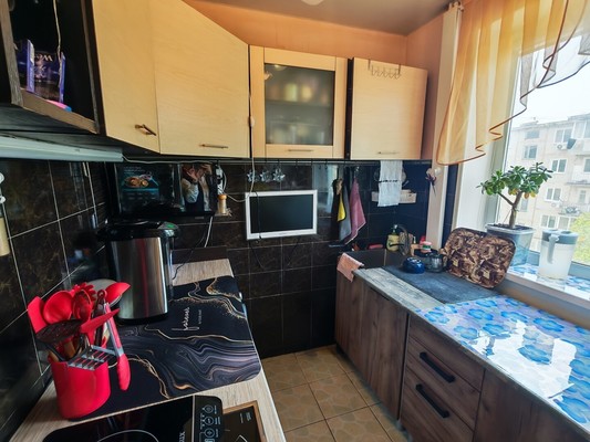 Продам трехкомнатную (3-комн.) квартиру, Комсомольская ул, 15, Фокино г