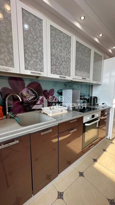 Продам однокомнатную (1-комн.) квартиру, Больничная ул, 2к1, Южно-Сахалинск г