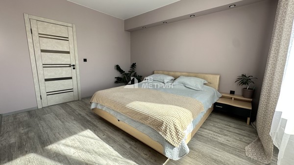 Продам двухкомнатную (2-комн.) квартиру, Ленина ул, 563к3, Южно-Сахалинск г