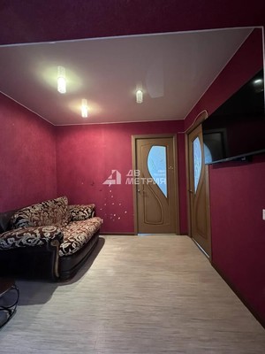Продам двухкомнатную (2-комн.) квартиру, Школьная ул, 64ка, Холмск г