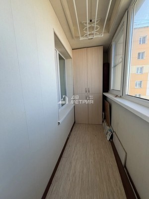 Продам двухкомнатную (2-комн.) квартиру, Школьная ул, 64ка, Холмск г